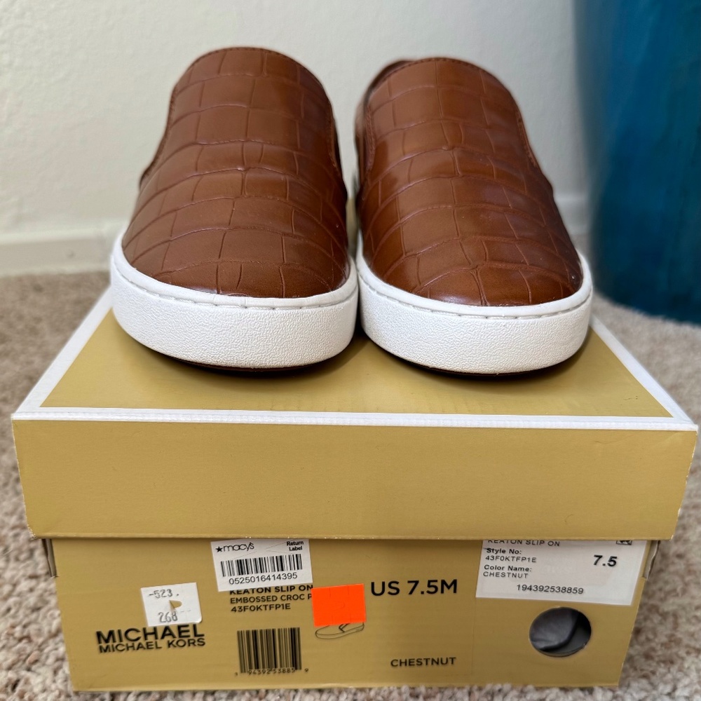 MICHAEL - MICHAEL KORS KEATON LEATHER EMBOSSED CROCODILE PATTERN SLIP ON - 7.5M